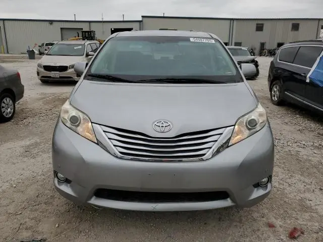 2011 TOYOTA SIENNA XLE  