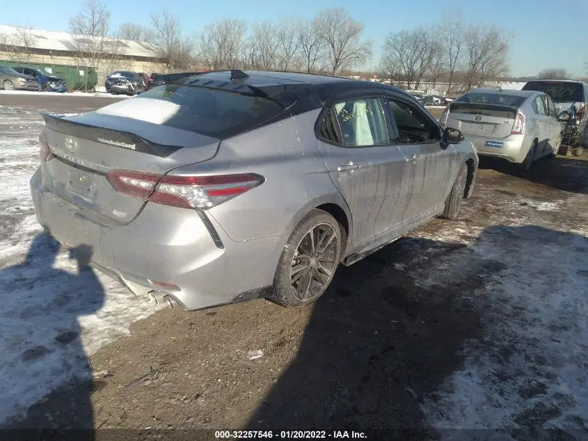 2019 TOYOTA CAMRY XSE