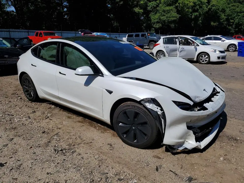 2024 TESLA MODEL 3   