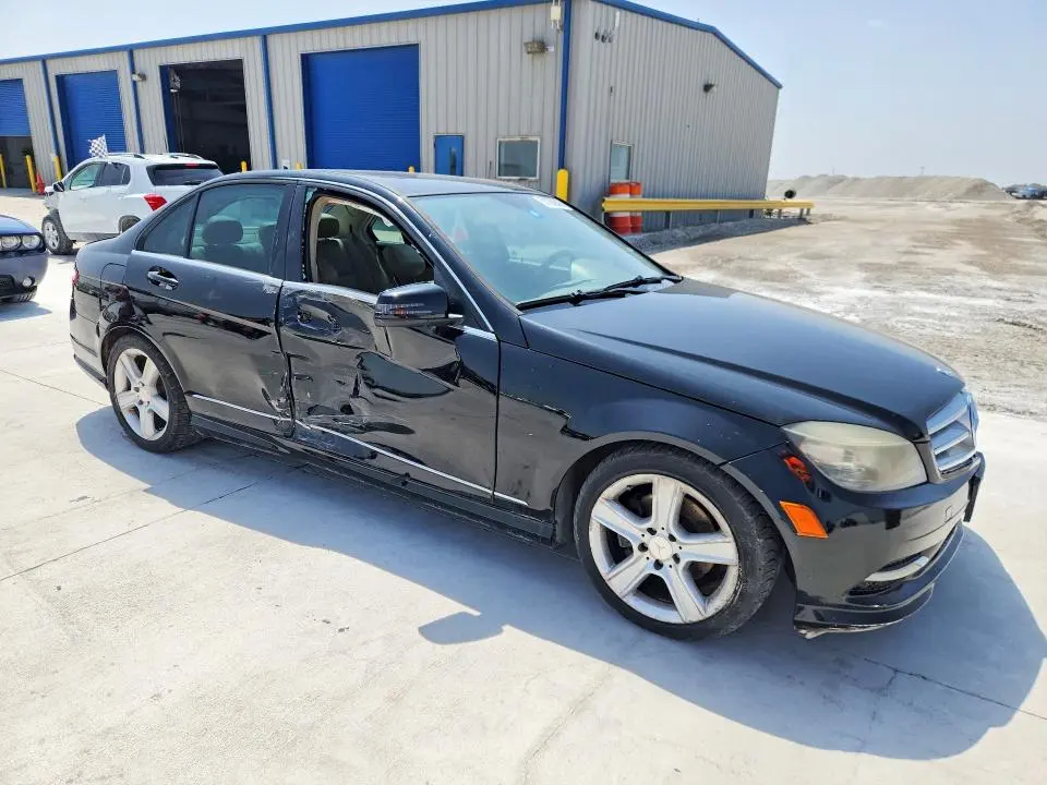 2011 MERCEDES-BENZ C 300  