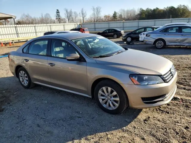 2015 VOLKSWAGEN PASSAT S  