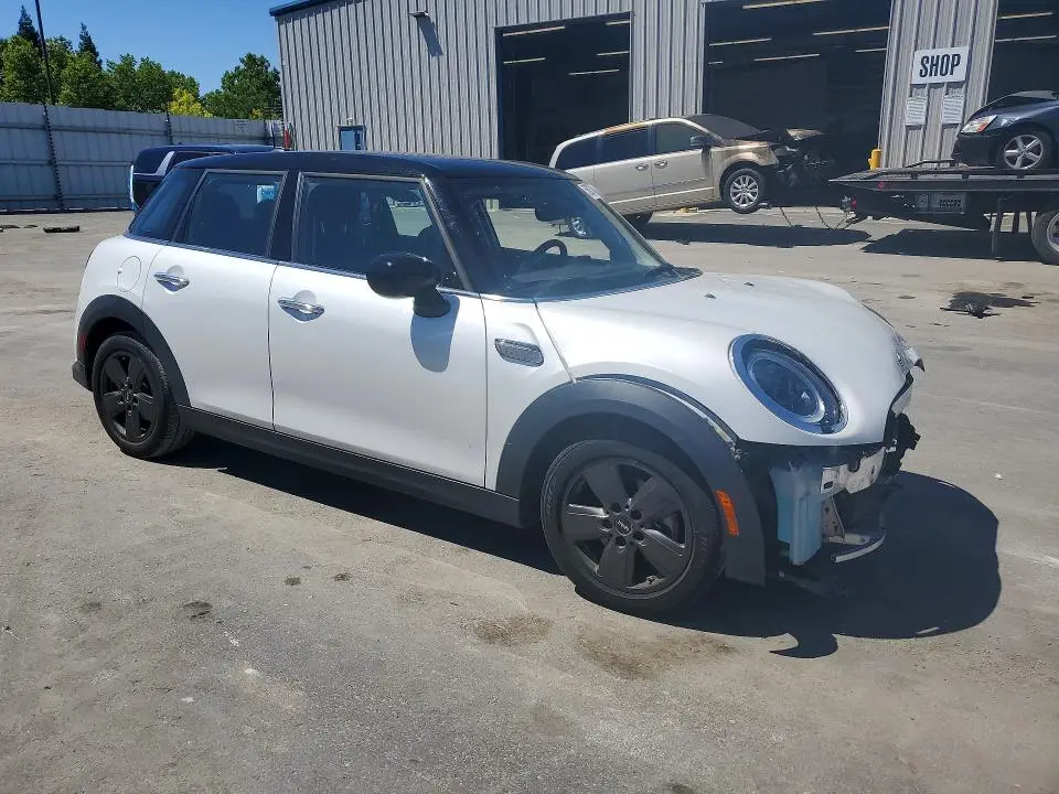 2024 MINI COOPER   