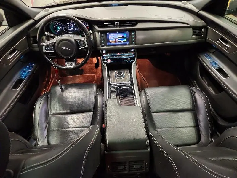 2018 JAGUAR XF S  