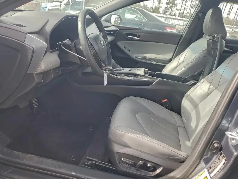 2022 TOYOTA AVALON XLE  