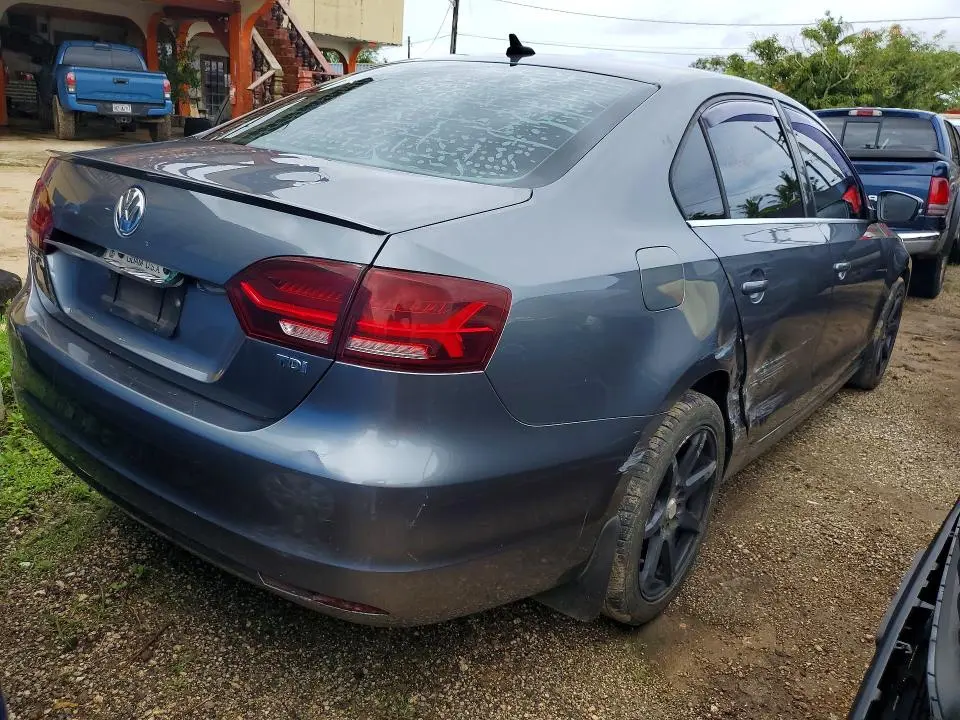 2013 VOLKSWAGEN JETTA TDI  