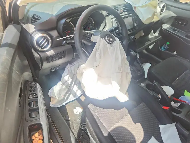 2024 NISSAN VERSA S  