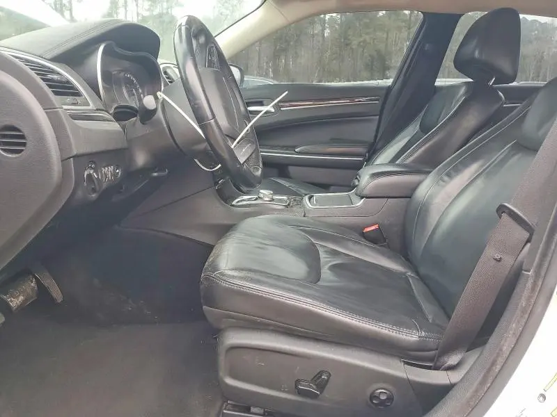 2016 CHRYSLER 300 LIMITED  