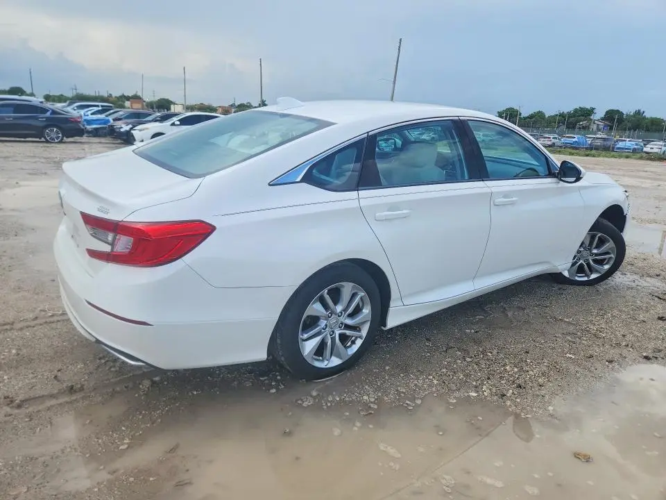 2018 HONDA ACCORD LX  
