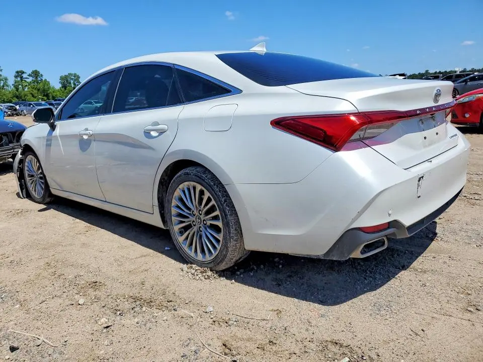 2019 TOYOTA AVALON LIMITED  