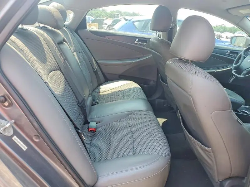 2011 HYUNDAI SONATA SE  