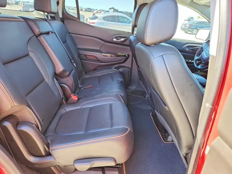 2021 GMC ACADIA AT4  