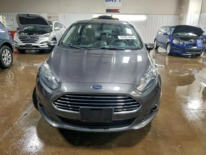 2017 FORD FIESTA SE  