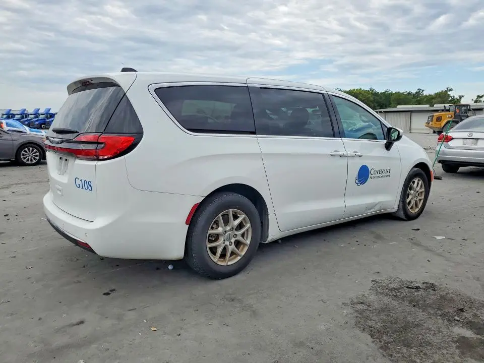 2023 CHRYSLER PACIFICA TOURING  