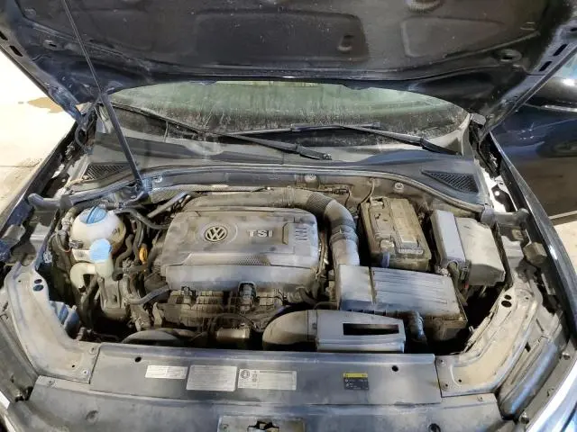 2017 VOLKSWAGEN PASSAT SE