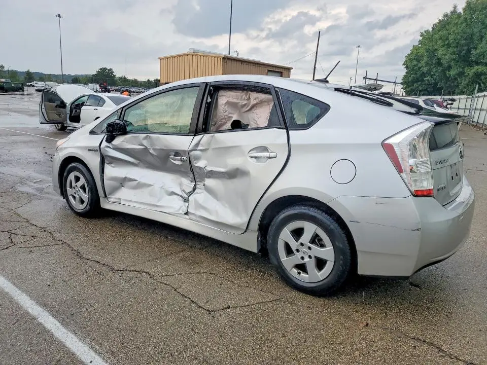 2010 TOYOTA PRIUS II  