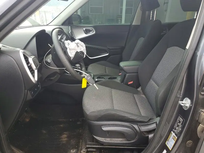 2021 KIA SOUL LX  