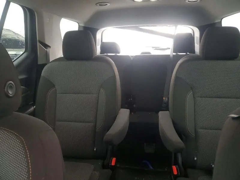 2021 CHEVROLET TRAVERSE LT  