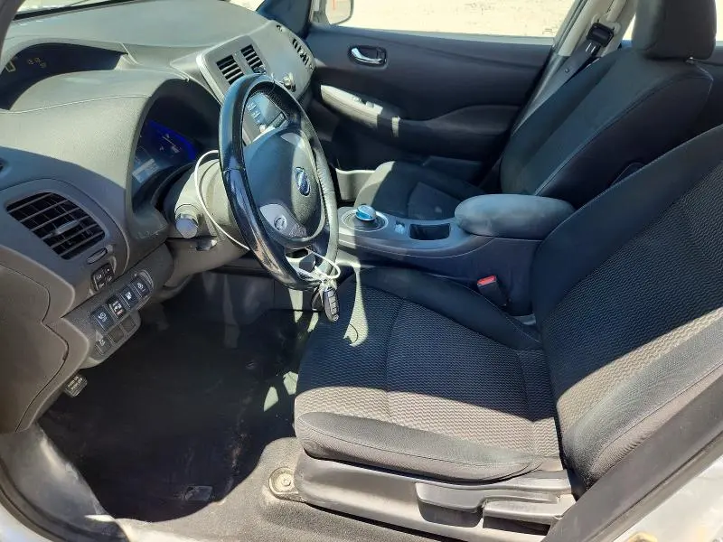 2013 NISSAN LEAF S  