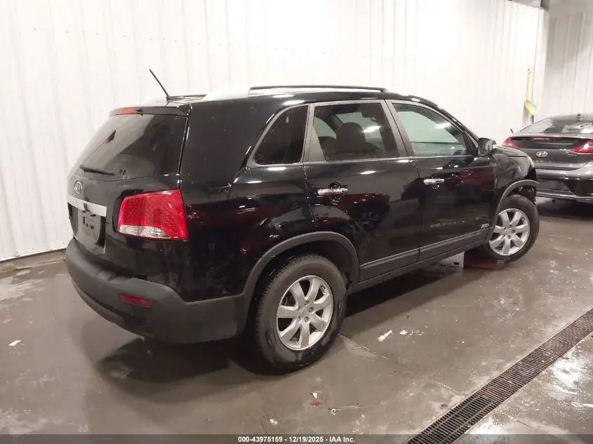 2011 KIA SORENTO LX
