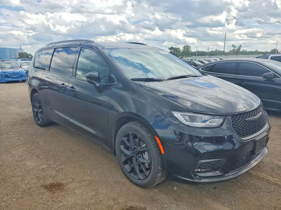 2024 CHRYSLER PACIFICA   
