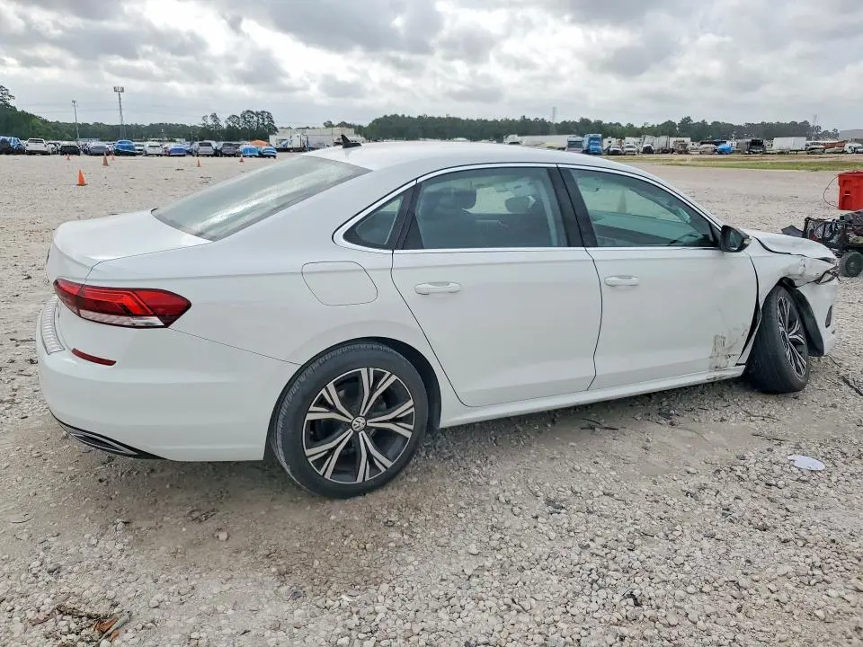 2022 VOLKSWAGEN PASSAT SE  