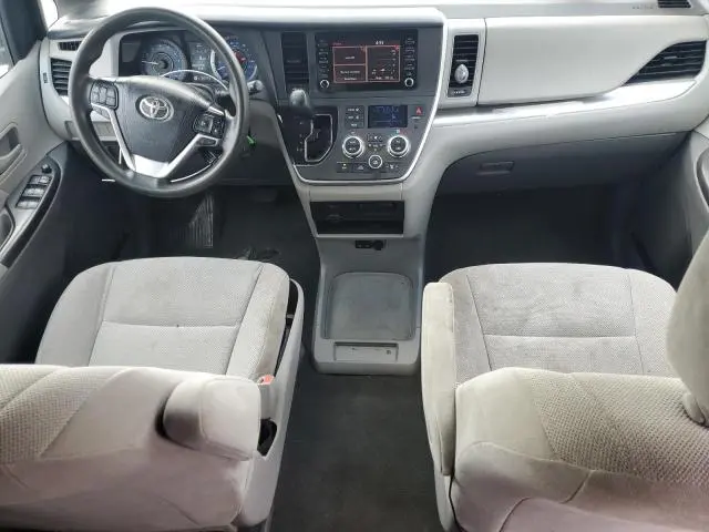 2020 TOYOTA SIENNA L  