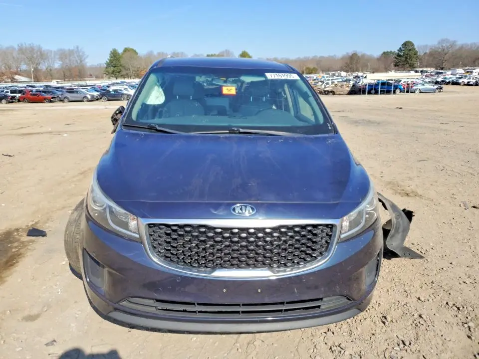 2017 KIA SEDONA LX  