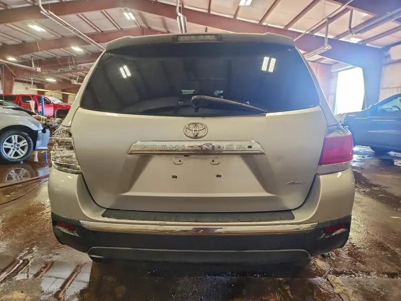 2013 TOYOTA HIGHLANDER LIMITED  