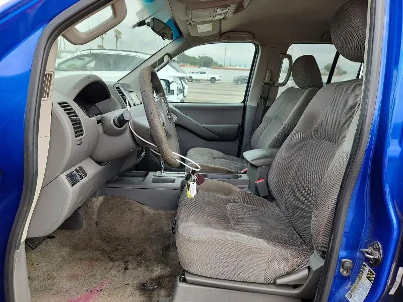 2013 NISSAN FRONTIER S  
