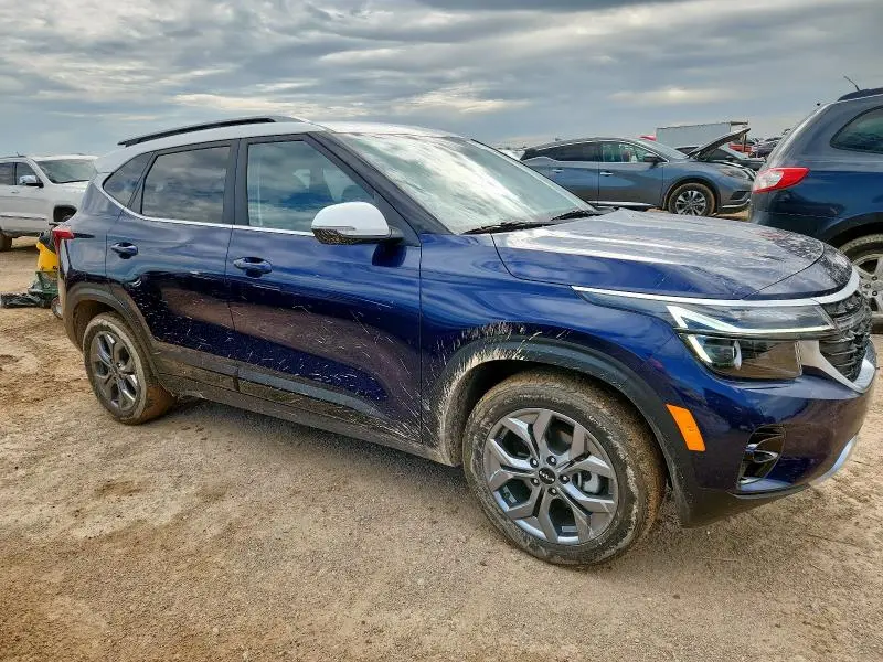 2024 KIA SELTOS S  
