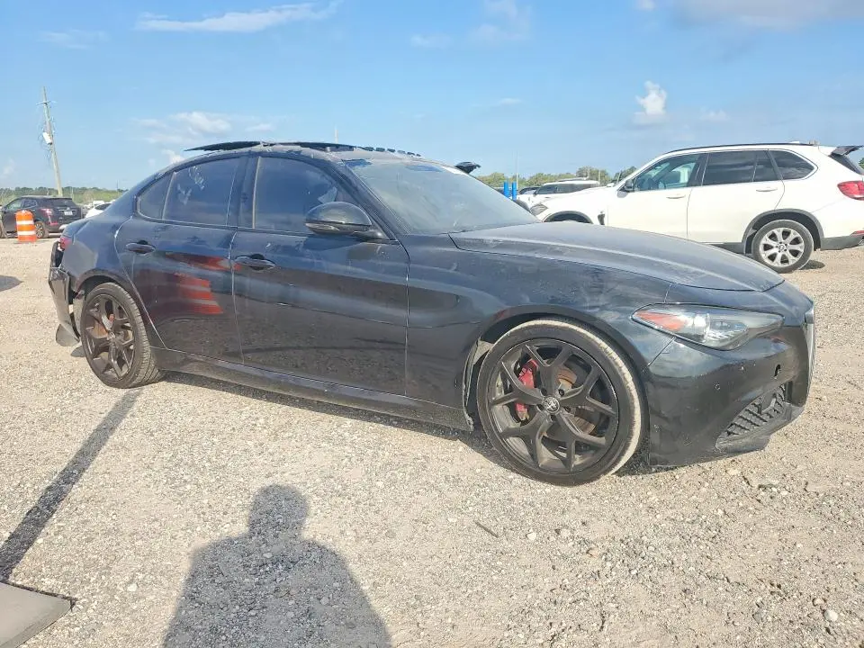 2020 ALFA ROMEO GIULIA TI  