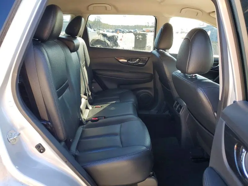 2018 NISSAN ROGUE SL  