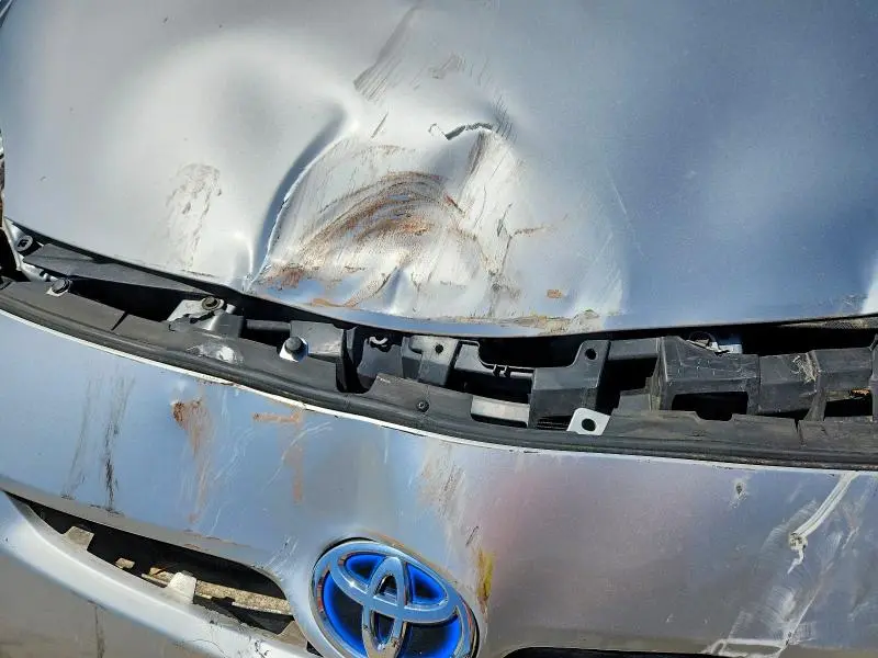 2011 TOYOTA PRIUS THREE  