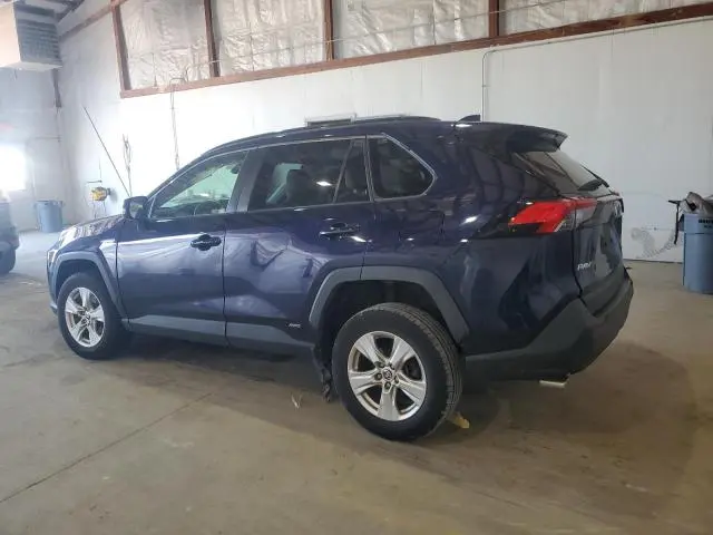 2020 TOYOTA RAV4 XLE  