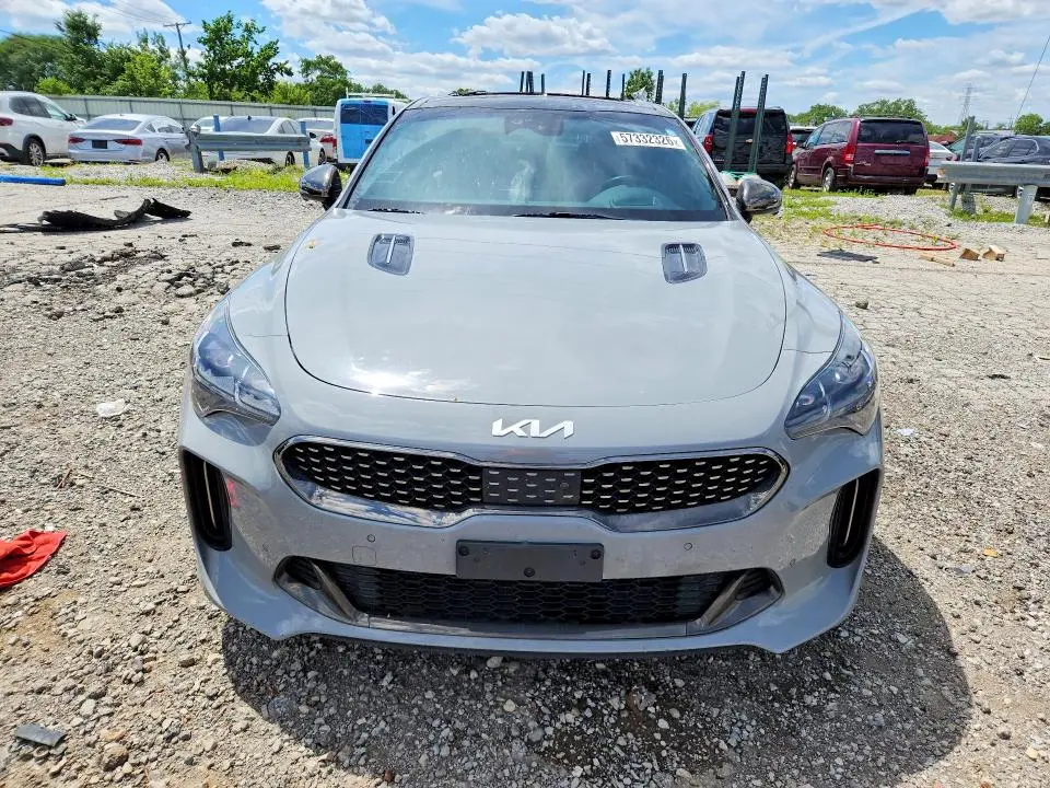 2022 KIA STINGER GT2  