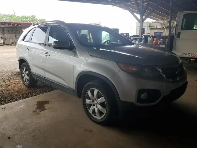 2013 KIA SORENTO LX  