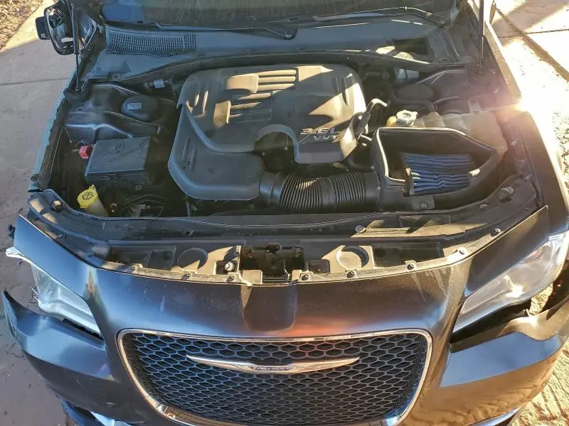 2016 CHRYSLER 300 LIMITED  