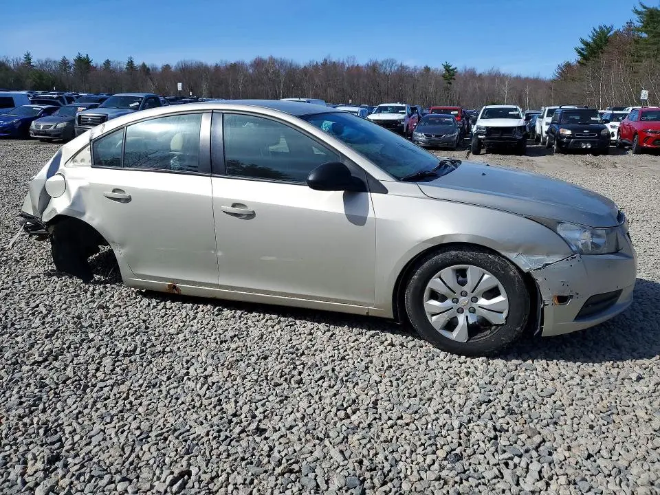 2013 CHEVROLET CRUZE LS  