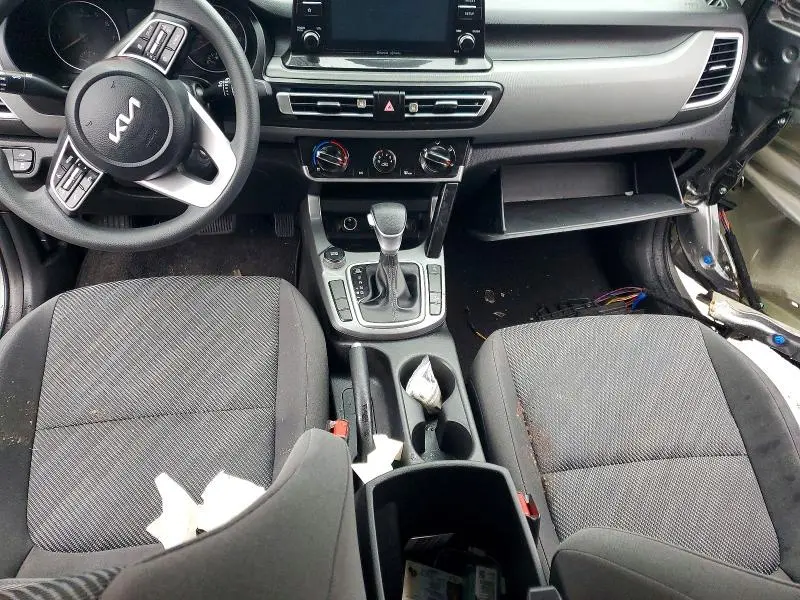 2023 KIA SELTOS LX  