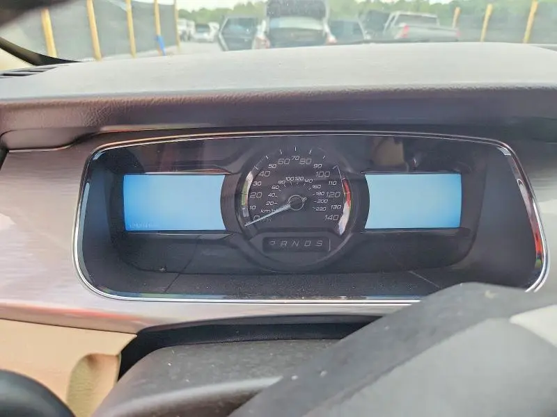 2015 FORD TAURUS SEL  