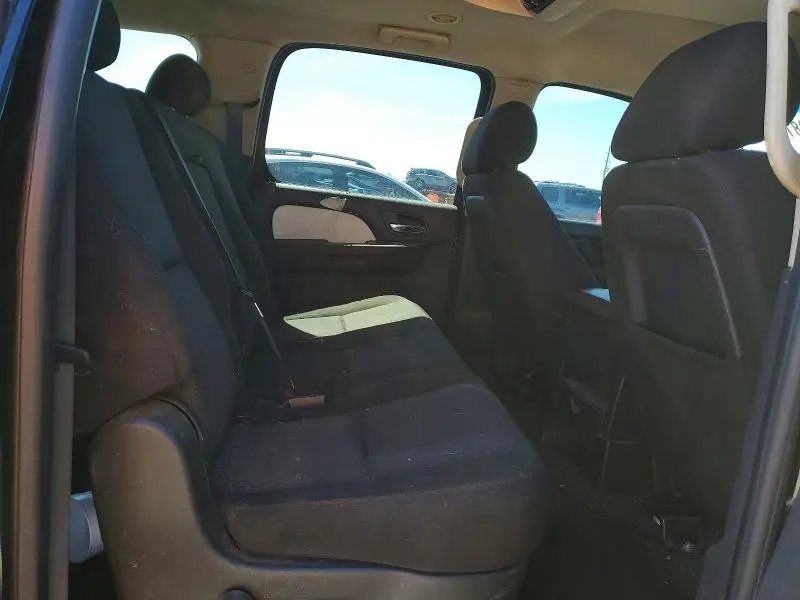 2010 CHEVROLET SUBURBAN K1500 LS  