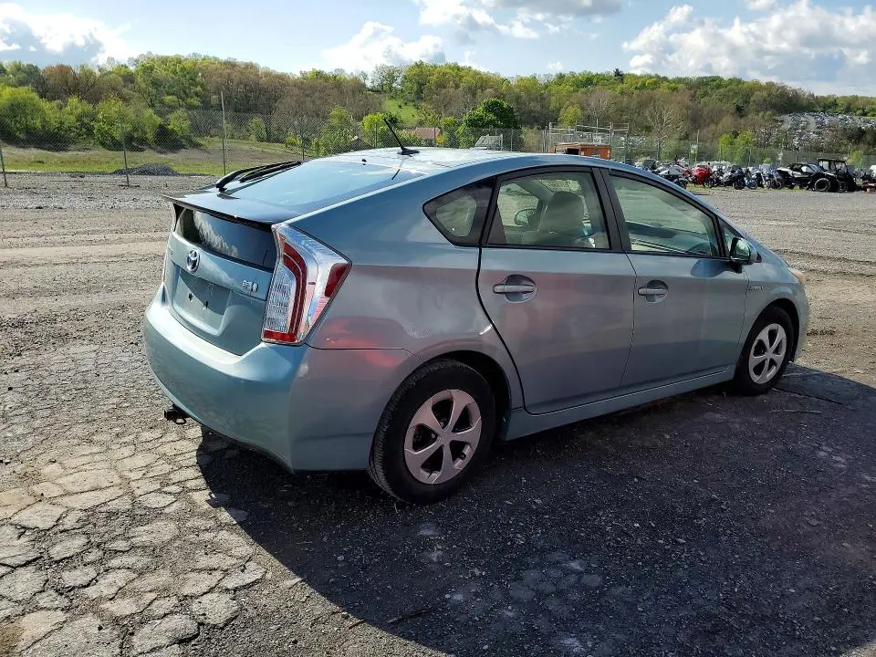 2013 TOYOTA PRIUS THREE  