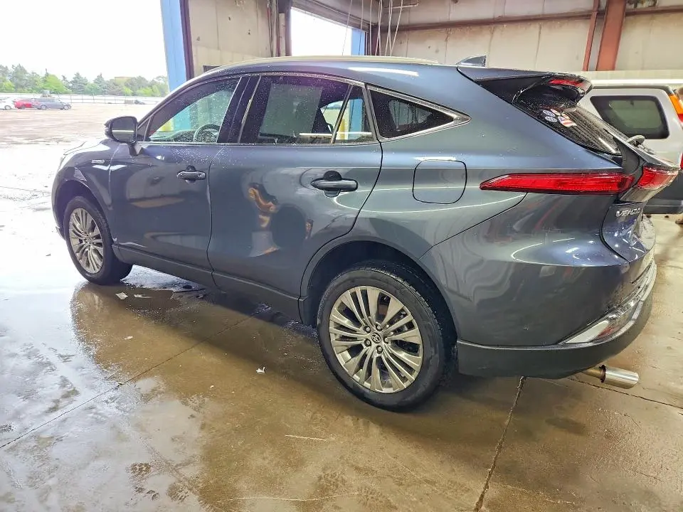 2021 TOYOTA VENZA XLE  