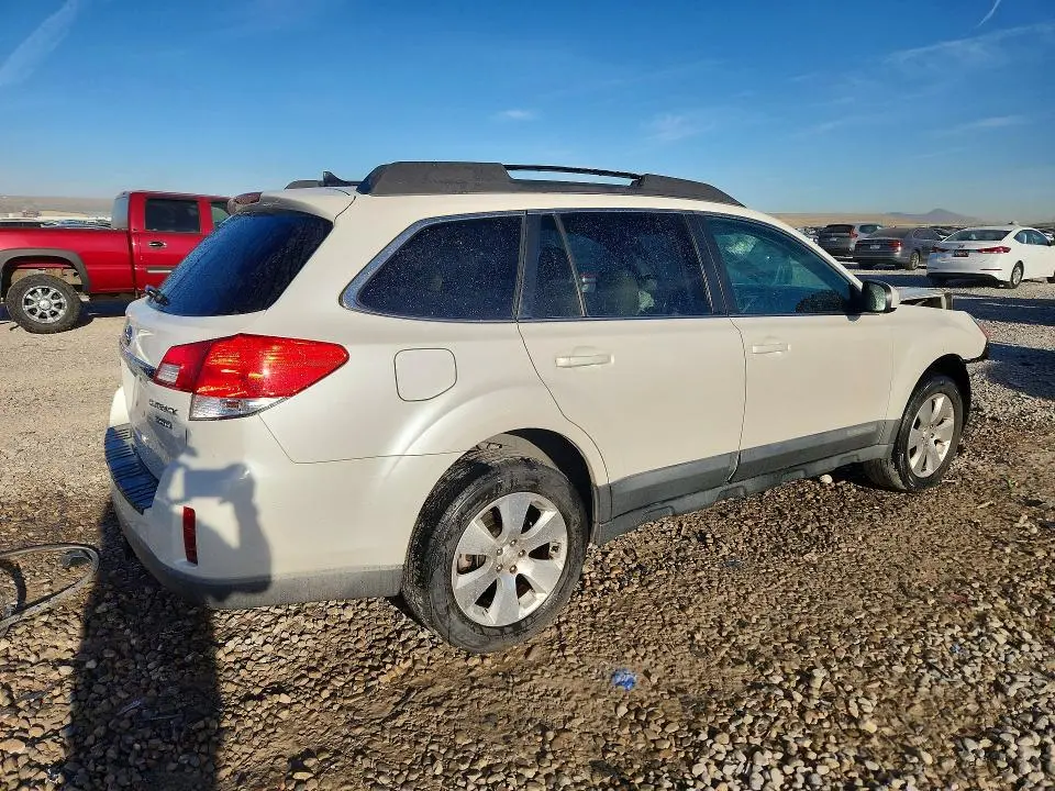 2011 SUBARU OUTBACK 3.6R LIMITED  