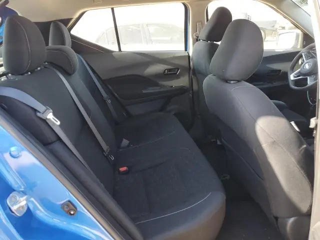 2021 NISSAN KICKS S  