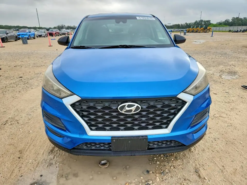 2020 HYUNDAI TUCSON SE  