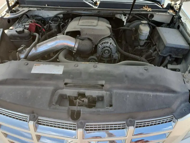 2011 CADILLAC ESCALADE LUXURY  