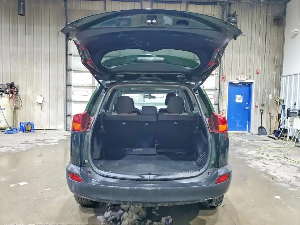 2013 TOYOTA RAV4 XLE  