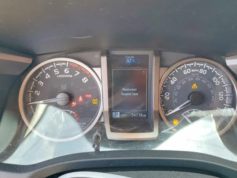 2021 TOYOTA TACOMA SR5 V6  