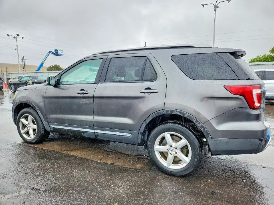 2016 FORD EXPLORER XLT  